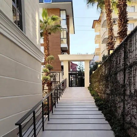 40, Cleopatra Epic B15 Apartment *